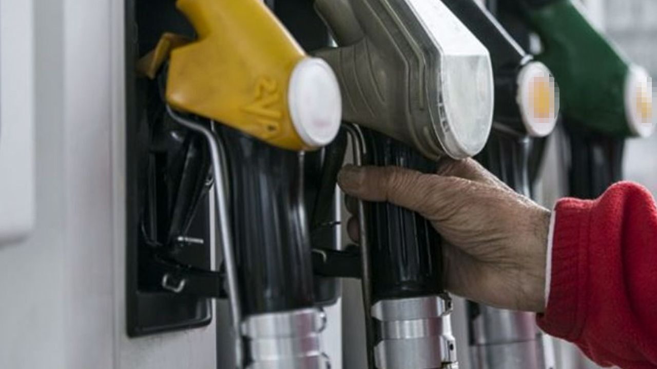 Petrol düştü, akaryakıtta beklenen oldu! Motorine indirim