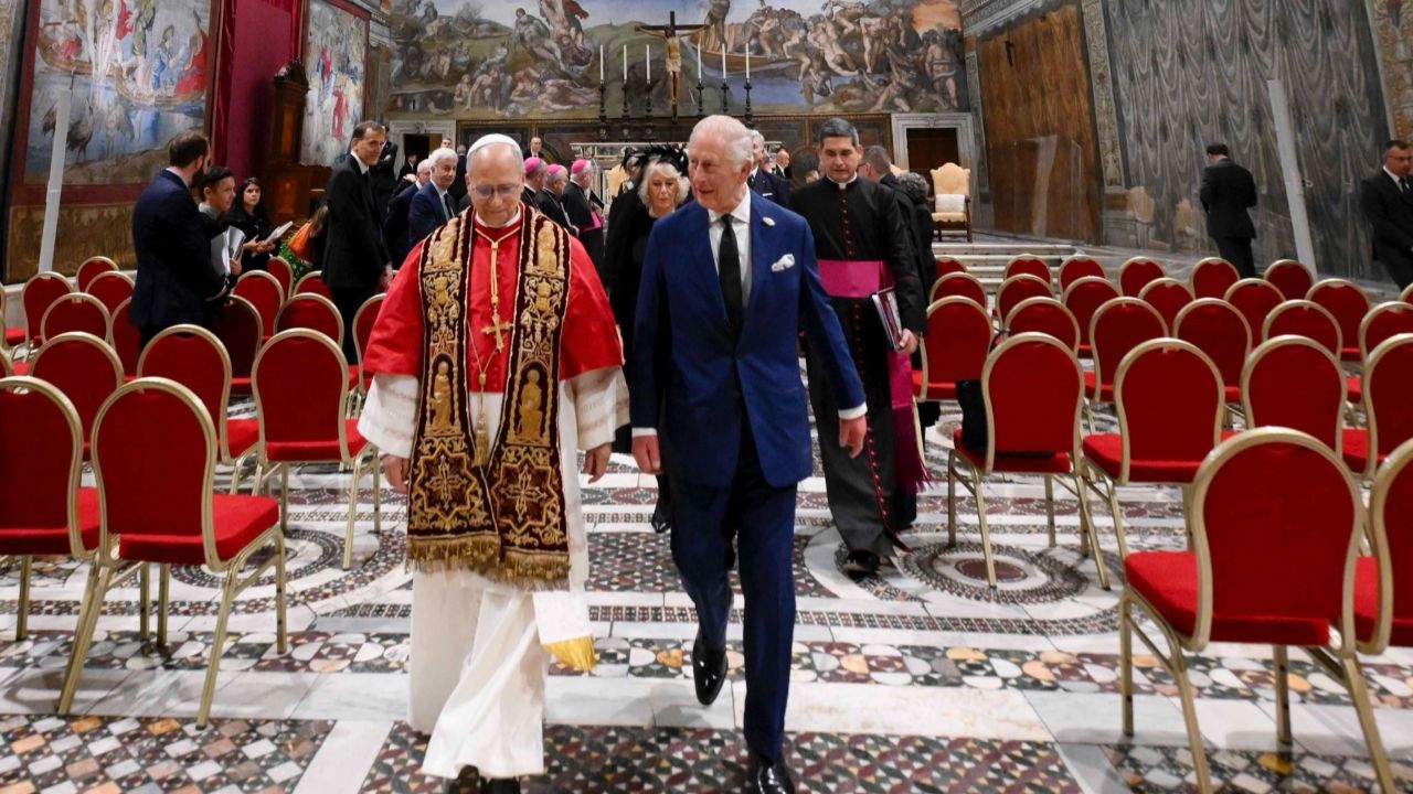 491 yıl sonra bir ilk! Kral Charles ile Papa Leo beraber dua etti