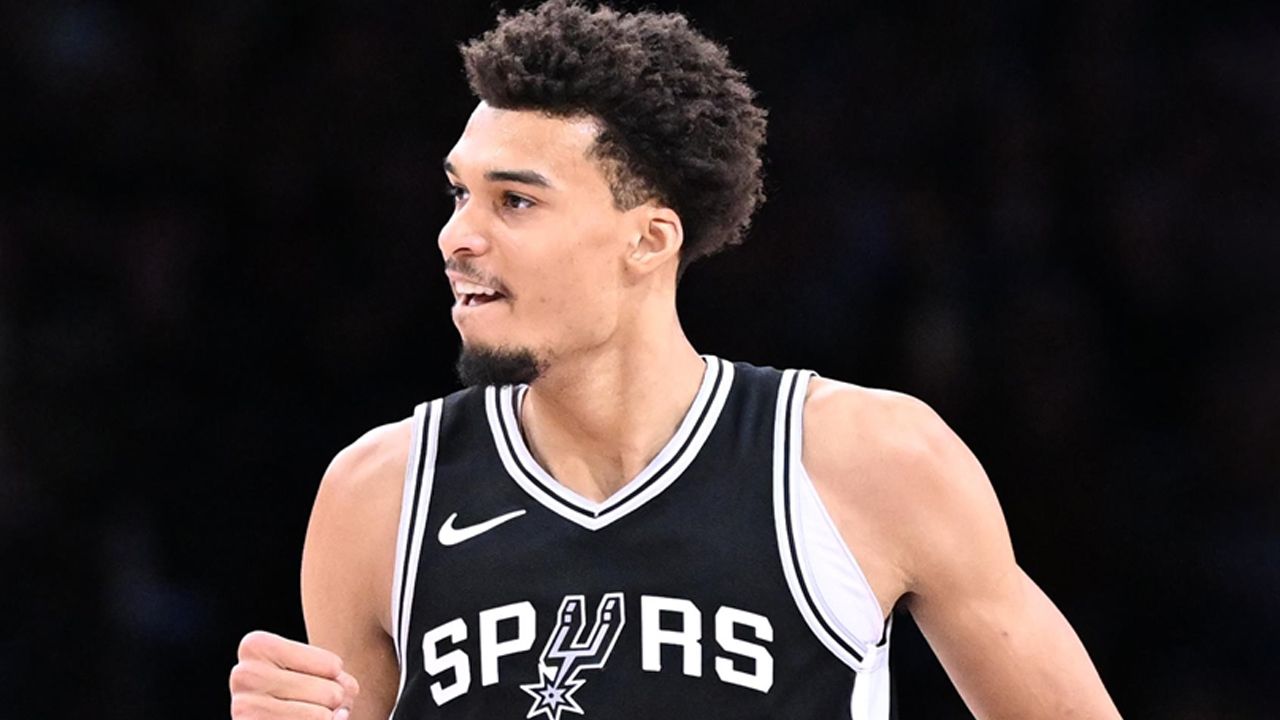 San Antonio Spurs sezona galibiyetle başladı: Victor Wembanyama'dan double-double