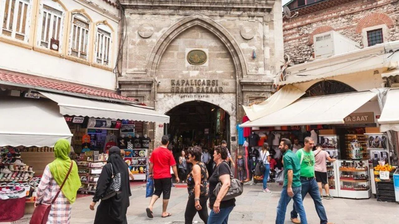 29 Ekim Kapalıçarşı açık mı, saat kaçta açılıyor? 2025 Kapalıçarşı çalışma günleri ve saatleri gündemde!