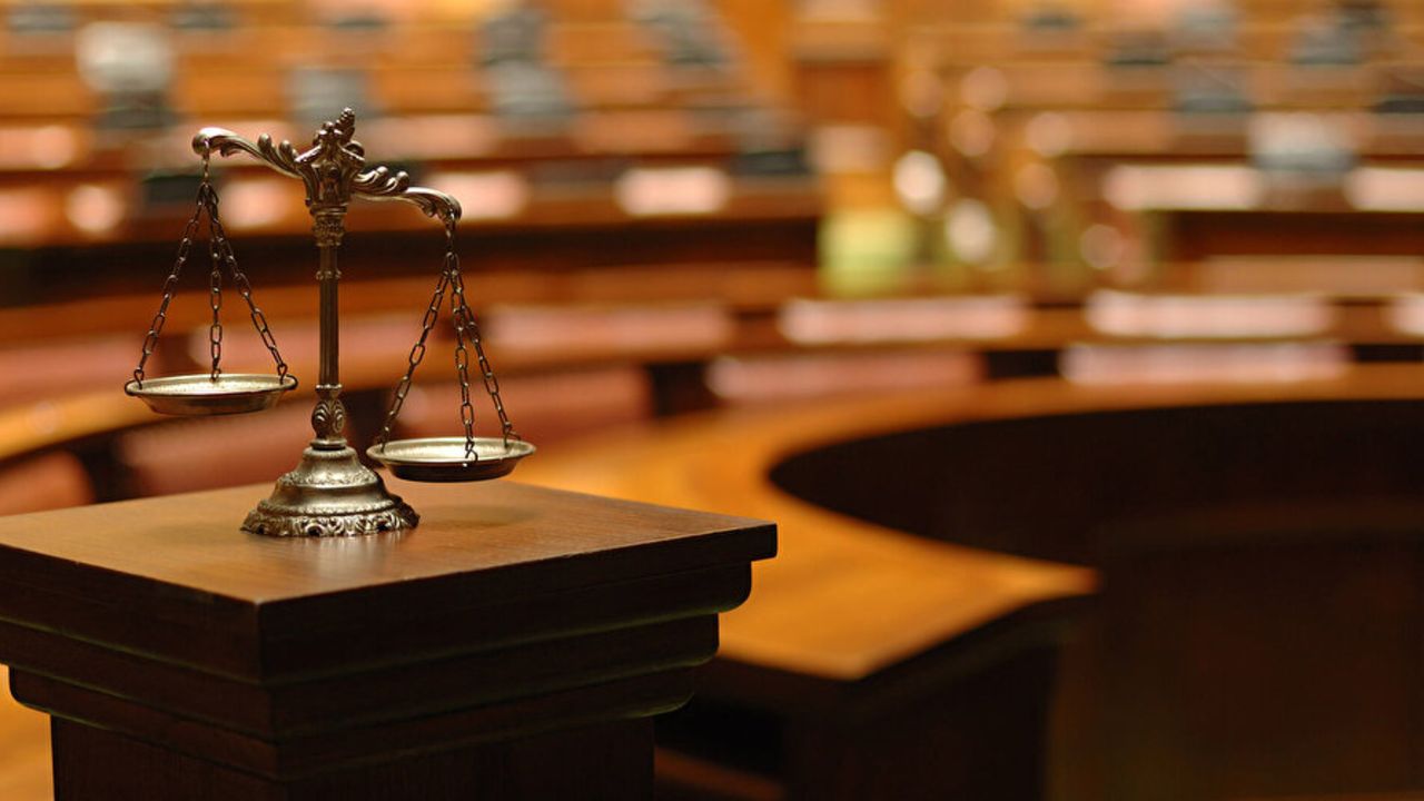 İşe başlatılmayan işçiye emsal ücret! Yargıtay’dan göreve iade kararında iki kriter