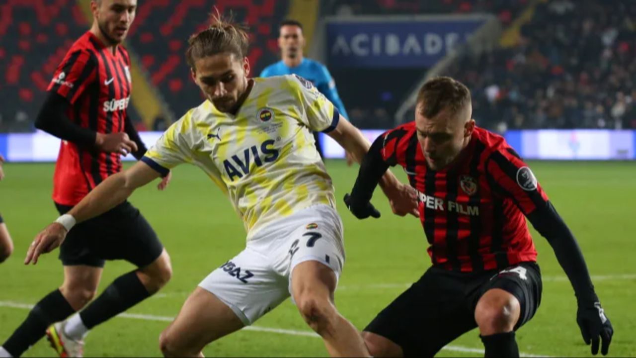 Gaziantep Fenerbahçe maçı hangi kanalda, saat kaçta, şifresiz mi? Maçı Atilla Karaoğlan yönetecek!