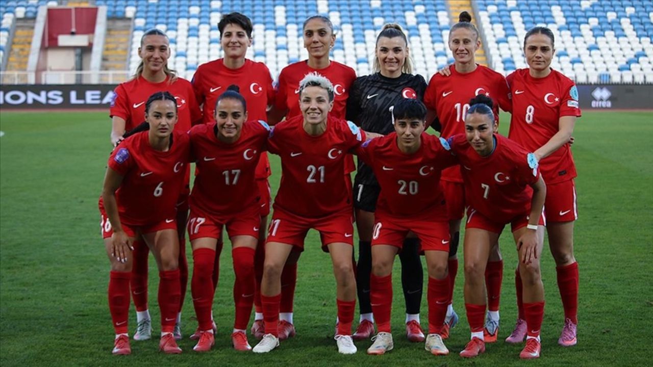 Türkiye-Kosova maçı hangi kanalda, saat kaçta? Şifresiz yayınlanacak