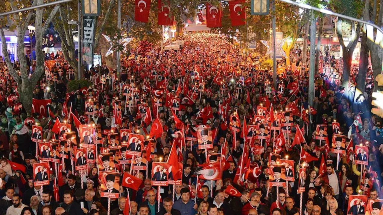 Bağdat Caddesi Cumhuriyet yürüyüşü saat kaçta, nerede başlayacak, nerede bitecek?