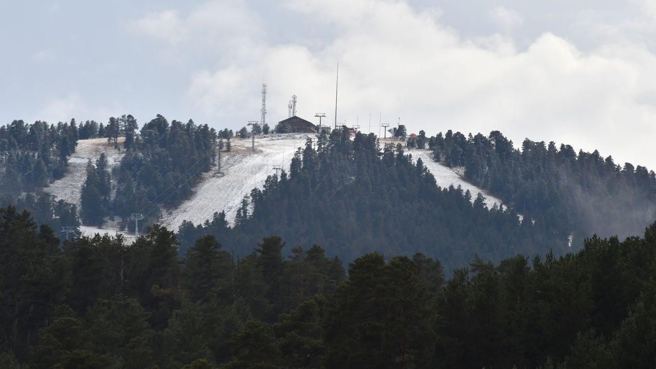 Kars'a kar yağdı, dağlar beyaza büründü