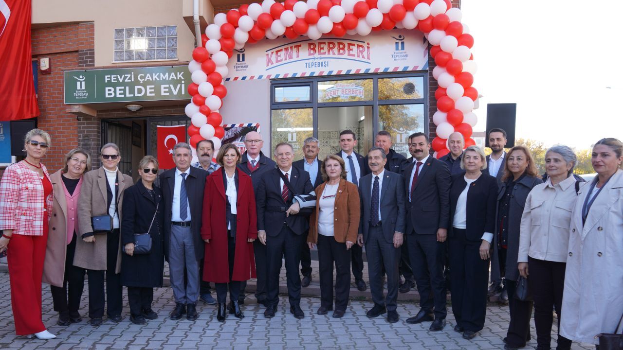 Kent Lokantası'nın ardından Kent Berberi de açıldı! Tıraş yılbaşına kadar ücretsiz 