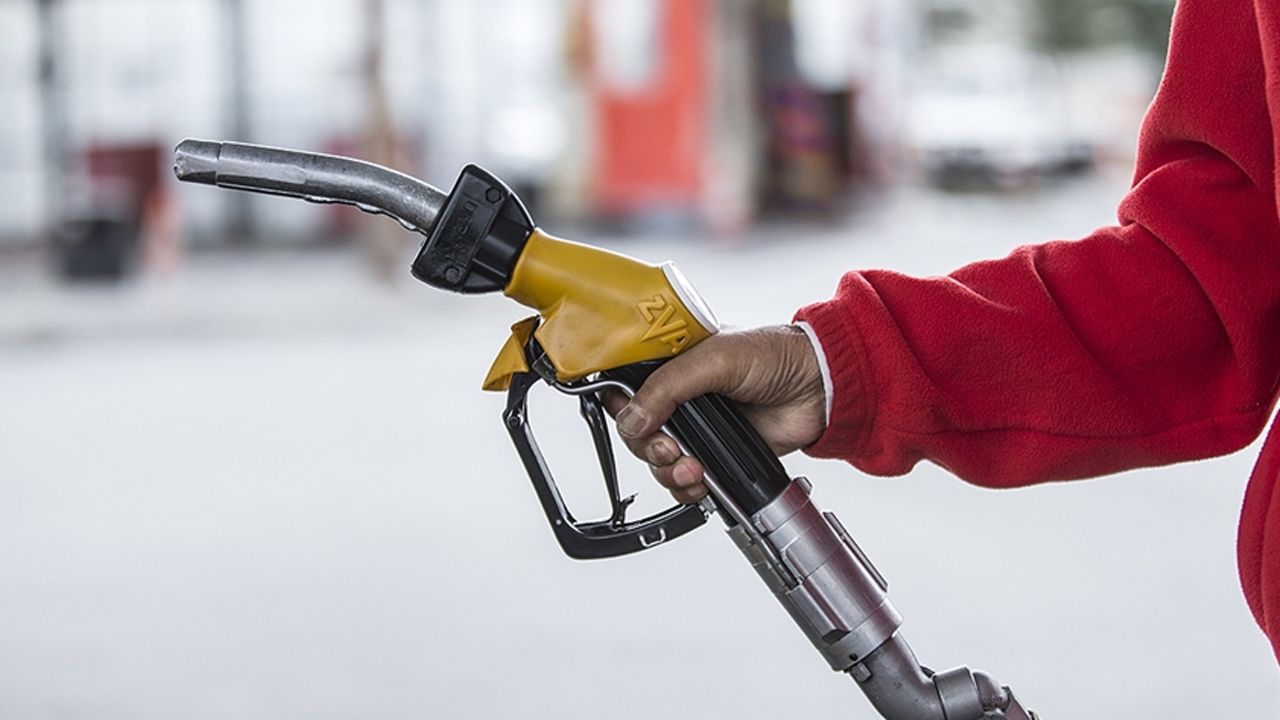 Türkiye'de 600 istasyonu var! Lukoil'in yeni sahibi belli oldu