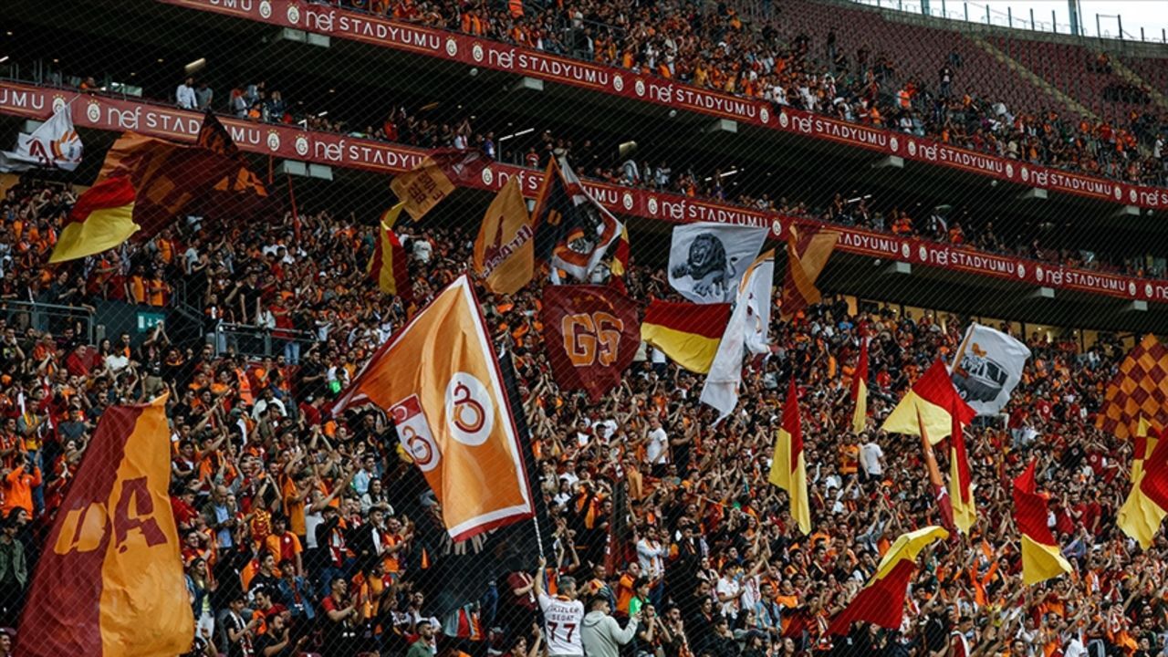 Sahte Galatasaray biletleriyle vurgun! 16 kişilik şebeke çökertildi
