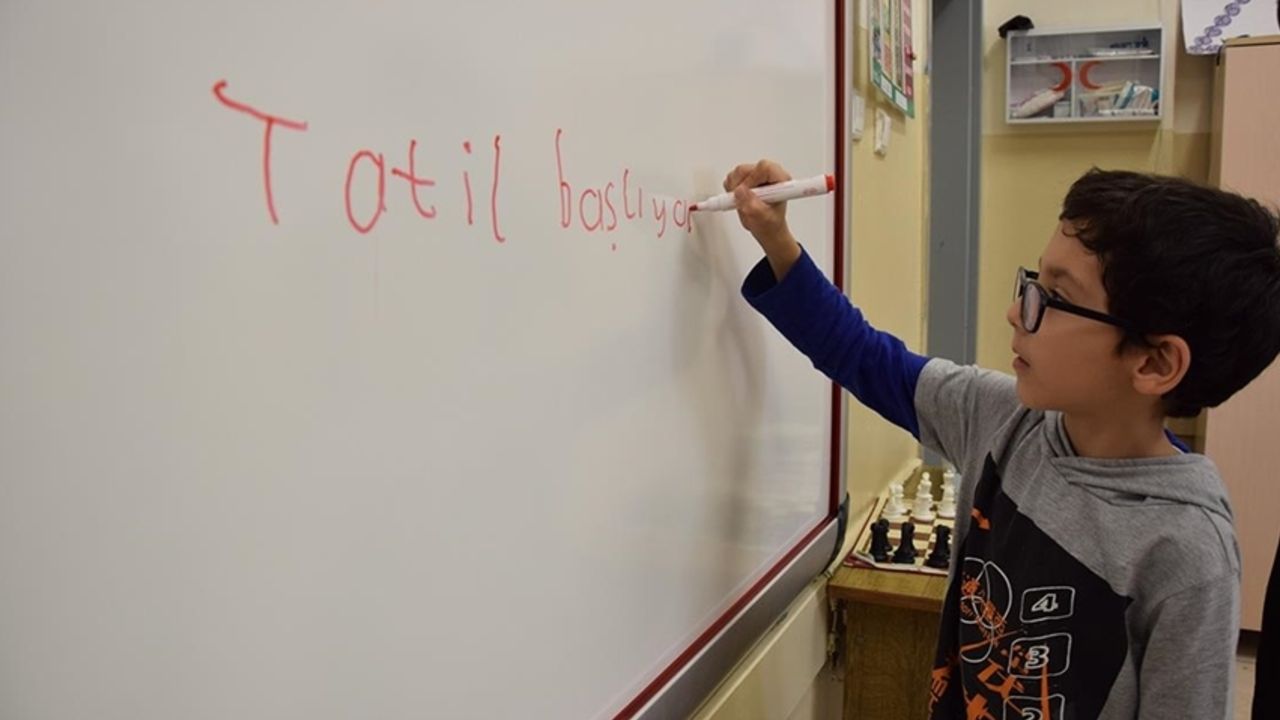 2026 ara tatiller ne zaman? İkinci ara tatil hangi tarihte başlayacak?