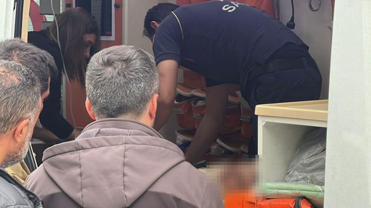 Cadde ortasında dehşet: 17 yaşındaki çocuğu bıçakladı