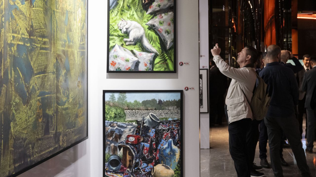 'Ulu Bozkırın Ruhu' sergisi açıldı! On altı Türk ressam Aytmatov’u anlattı