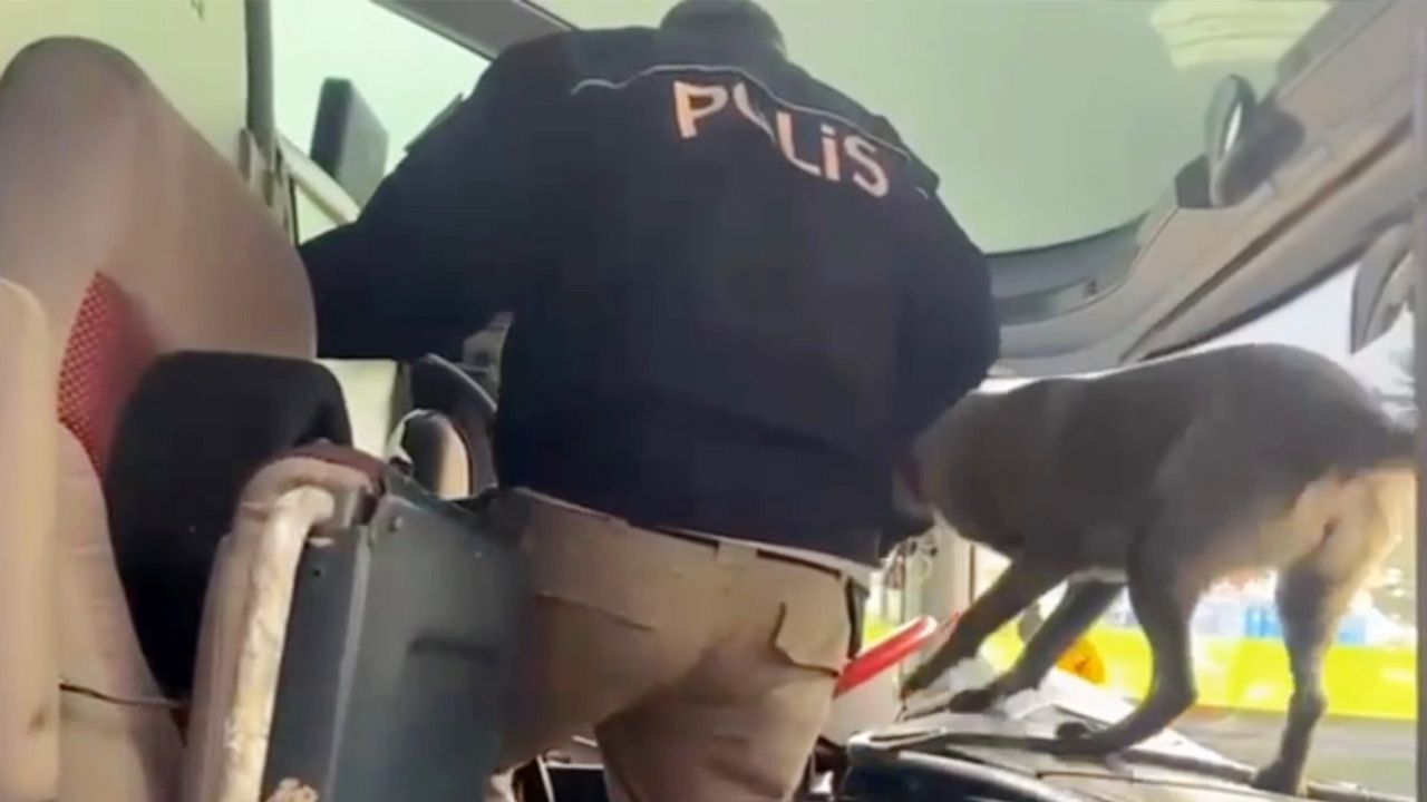 Otobüs tuvaletinden uyuşturucu çıktı! Yolcu değil zehir taşıyormuş