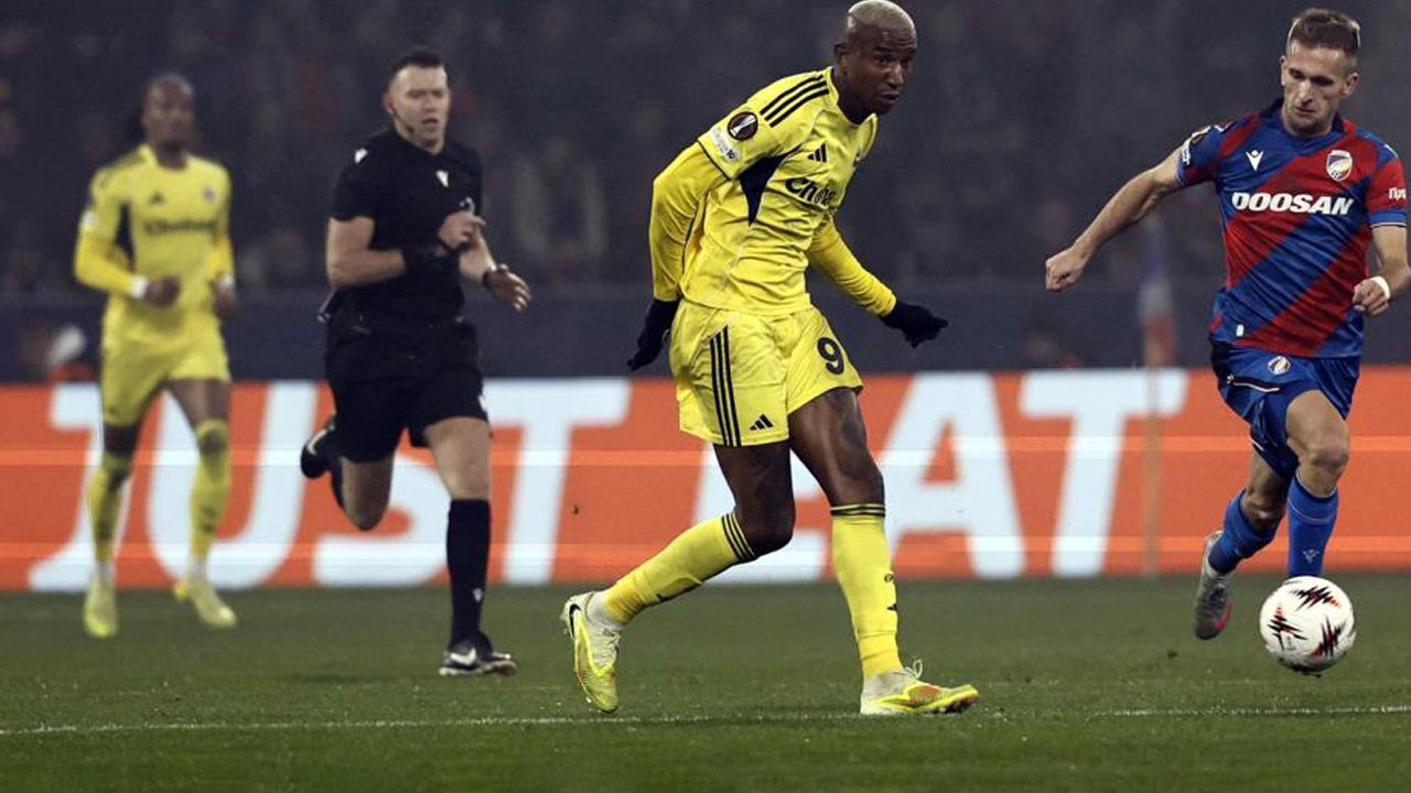 Usta kalemler, Viktoria Plzen-Fenerbahçe maçını yazdı: Korkaklık, eyyam ve skandal!