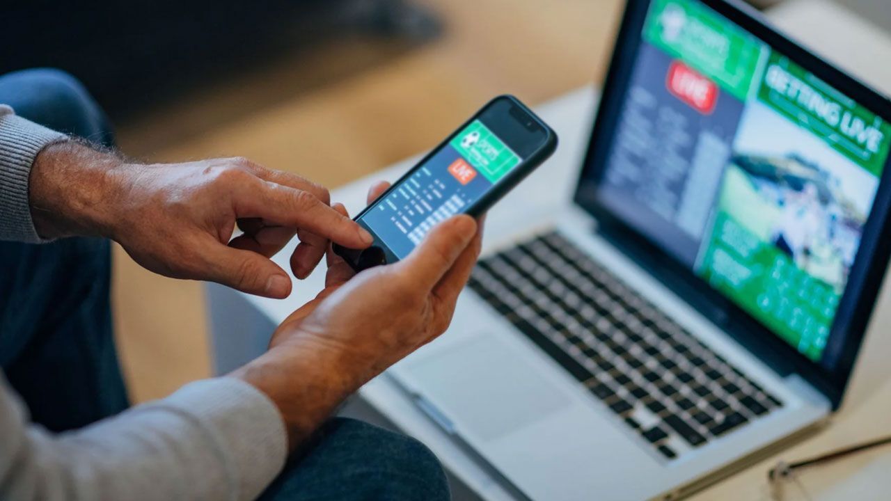 600 futbolcuya bahis soruşturması: Interpol devrede