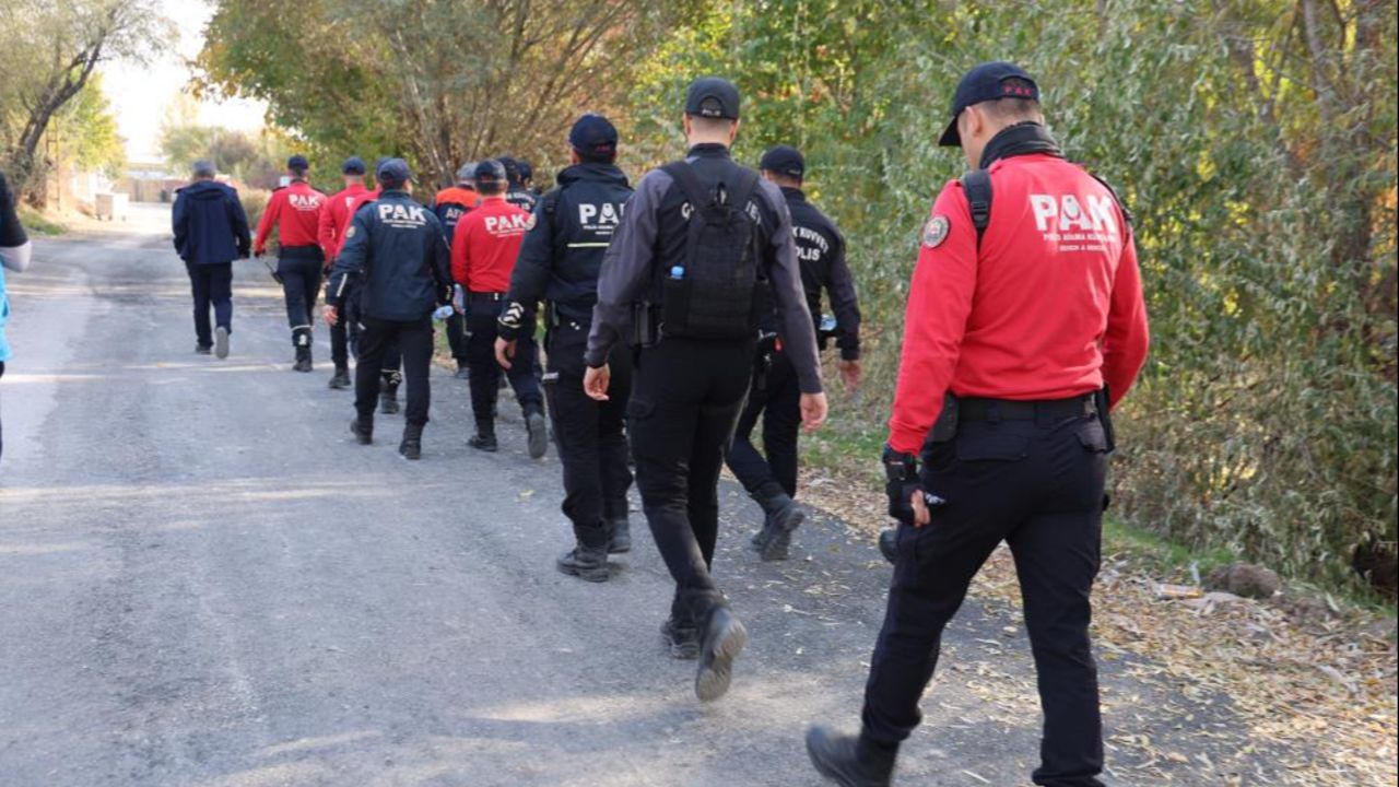 Elazığ seferber oldu! Otizmli Veysel'i ne gören var ne duyan görseli