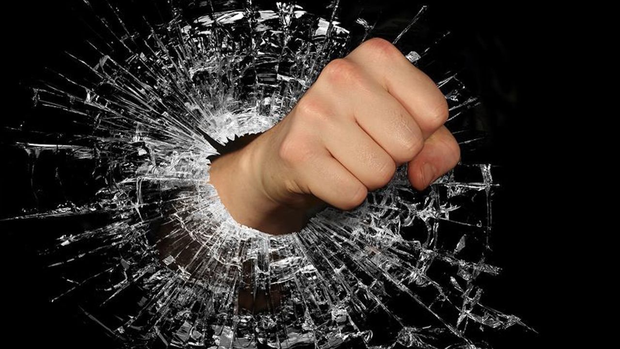 Uzmanlar, artan şiddet ve dolandırıcılık olaylarını değerlendirdi: Toplumsal erozyon