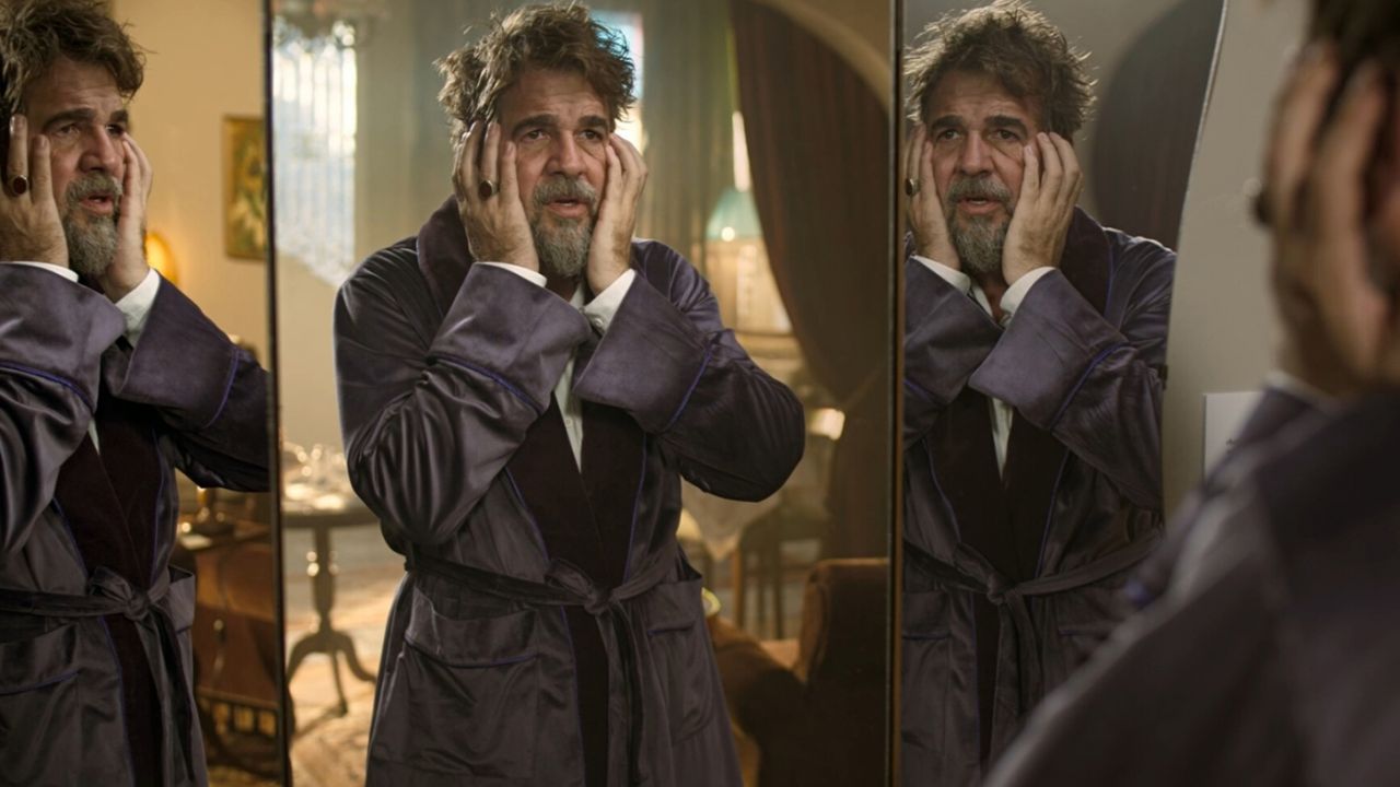 Düzyatan devleşiyor, teatral hava korunuyor! Necip Fazıl adaptasyonu ne anlatıyor?