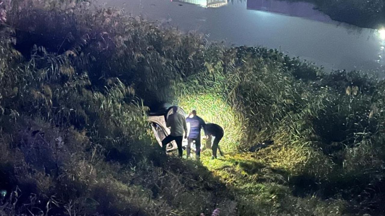 Kaçakları taşıyan araç Asi Nehri'ne uçtu: 9 yaralı