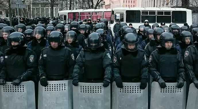 Ukrayna'da 12 bölge valiliği işgal edildi görseli