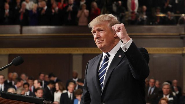 Trump 2005'te 38 milyon dolar vergi ödemiş görseli