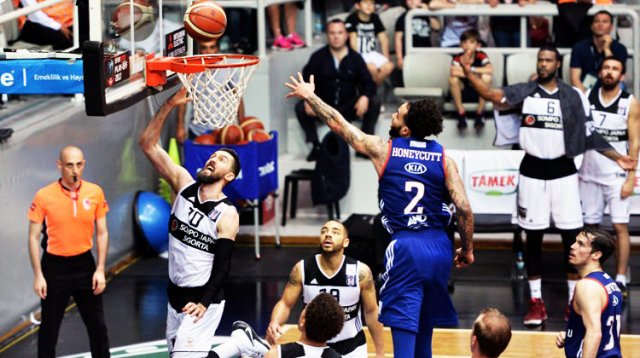 Beşiktaş finale adım adım yaklaşıyor görseli