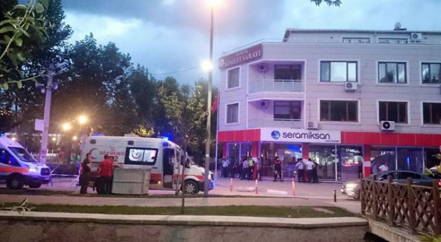 Adliyede dehşet verici olay! Bir polis memuru şehit oldu bir avukat öldü görseli