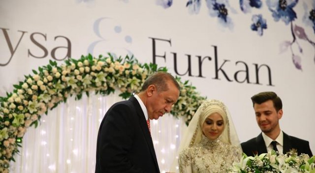 İbrahim Kalın'ın kızı evlendi, Cumhurbaşkanı nikâh şahidi oldu görseli
