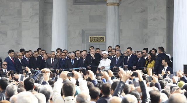 Erdoğan'dan Bülent Arınç'a teşekkür görseli