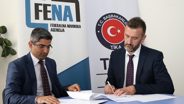 TİKA'dan Bosna Hersek haber ajansına ekipman desteği görseli