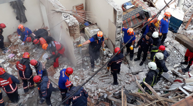 Son dakika: Bursa'da patlama! | Bursa patlama sebebi! (Bursa patlama ölü, yaralı sayısı) görseli