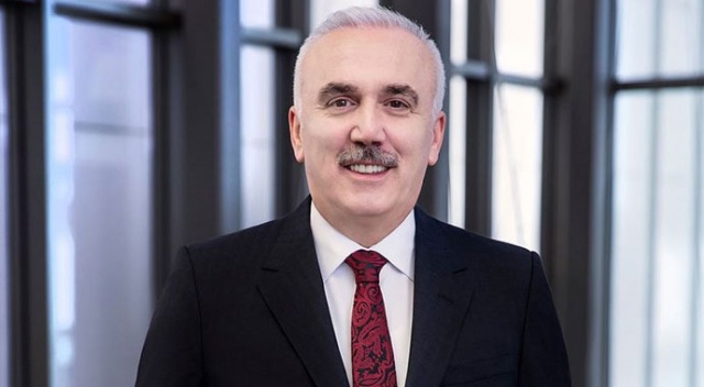'Dolardan TL'ye geçiş var, faiz ve enflasyon düşecek' görseli