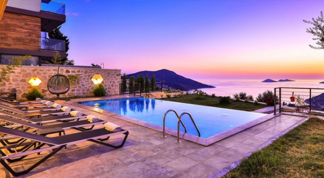 İzole tatil vurgunu! görseli