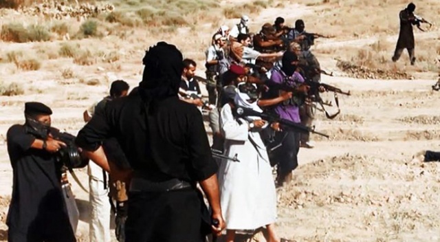 DEAŞ'ın bir katliamı daha ortaya çıktı görseli