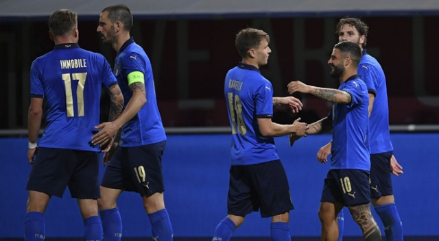 EURO 2020'deki ilk rakibimiz İtalya, Çekya'ya gol yağdırdı görseli