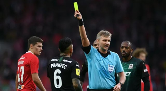 Rus hakem UEFA Avrupa Ligi maçında şike yapmış görseli