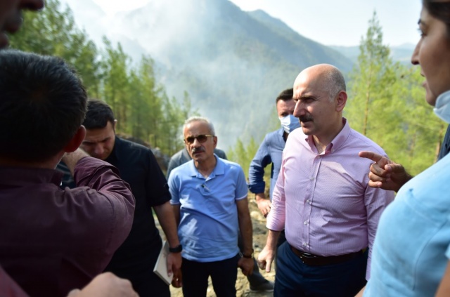 Bakan Karaismailoğlu: ‘En kısa sürede afetin izlerini ortadan kaldıracağız' görseli