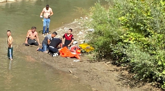 Balık tutmak için girdiği dereden cesedi çıkarıldı görseli