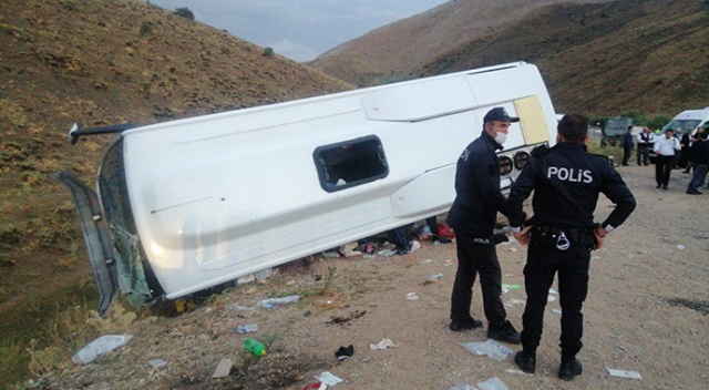 Kuran Kursu öğrencilerini taşıyan midibüs kaza yaptı, 29 yaralı var görseli
