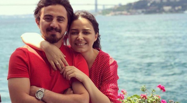 Recep Niyaz'ın eşi Betül Niyaz koronavirüsten bebeğini kaybetti görseli