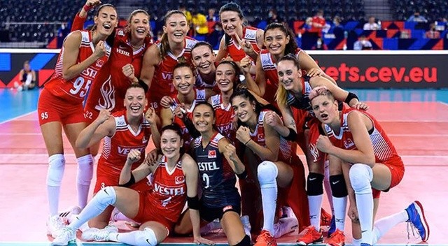 Avrupa Şampiyonası'nda Filenin Sultanları bronz madalya kazandı! görseli