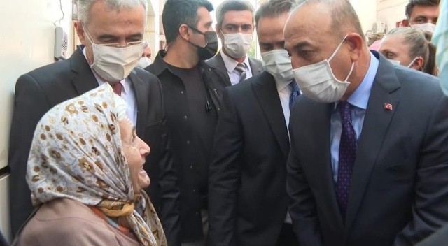 Bakan Çavuşoğlu: Bu bayrak altında hepimiz beraberiz görseli