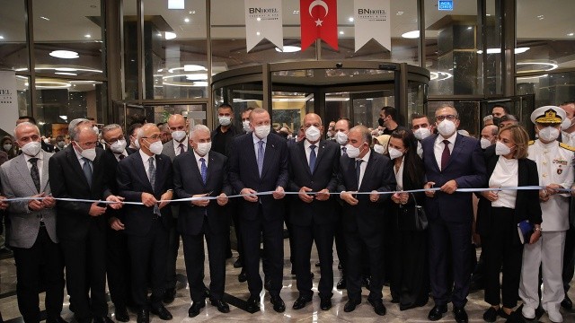 Cumhurbaşkanı Erdoğan, Mersin'de bir otelin açılışını yaptı görseli