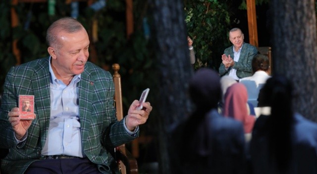 Erdoğan'dan gençlere: Şiir gibi konuşun, şiir gibi yaşayın görseli