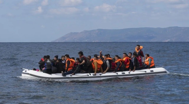 Marmaris'te 10 göçmen daha kurtarıldı görseli