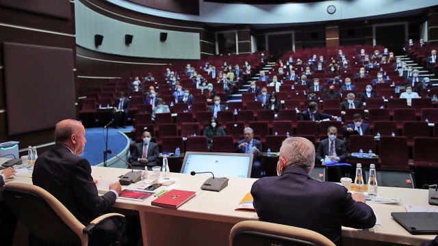 AK Parti MKYK toplantısı sona erdi görseli