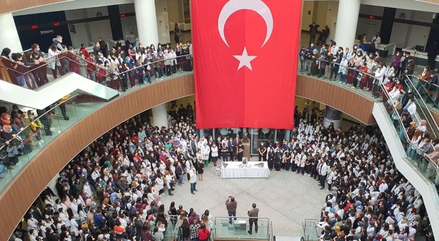 Ankara Şehir Hastanesi'nden nöbet dönüşü kaza geçiren genç doktorla ilgili açıklama görseli