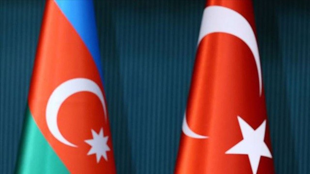 Azerbaycanlı heyet kamu-özel sektör modeli için Türkiye'de görseli