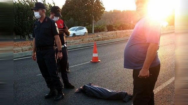 Bisikletiyle eve giden küçük Arif araç altında can verdi görseli