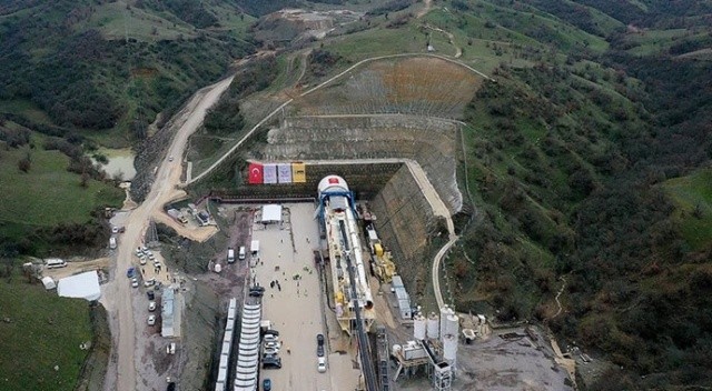Eşi benzeri yok! Eşme-Salihli kesimi T-1 Tüneli yarın açılıyor görseli