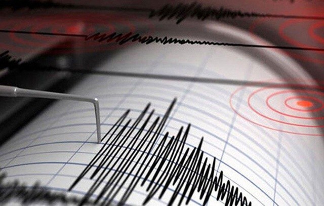 İran'da 5 büyüklüğünde deprem görseli